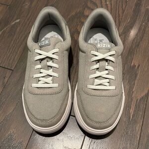 Kids kizik sneaker
